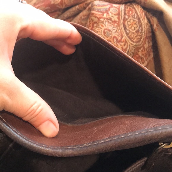 Fossil Leather Messenger Bag - Picture 12 of 17